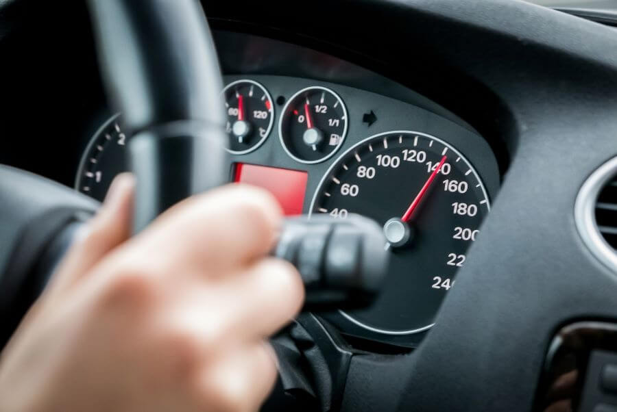Cómo utilizar correctamente el limitador de velocidad en tu coche